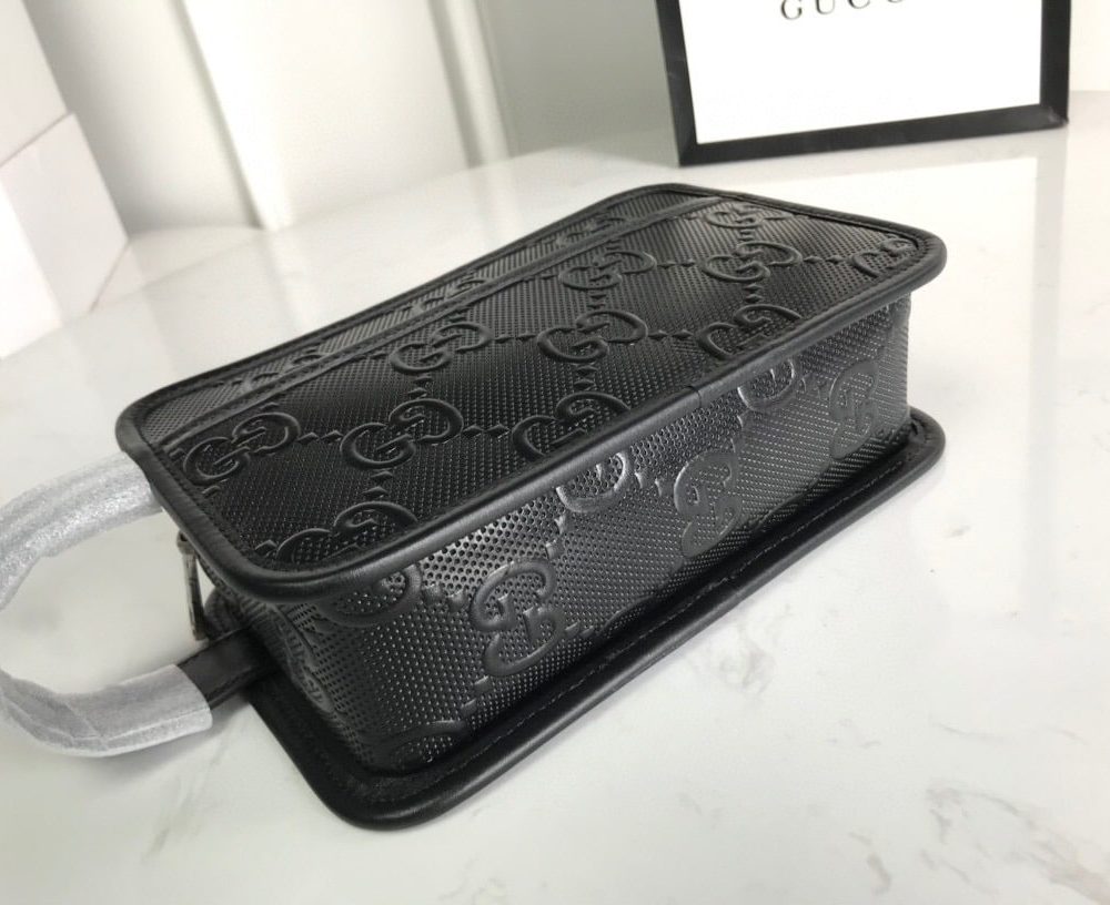 1:1 Replica Gucci GG Embossed Cosmetic Case Black GG Embossed For Men  9in/23cm GG495