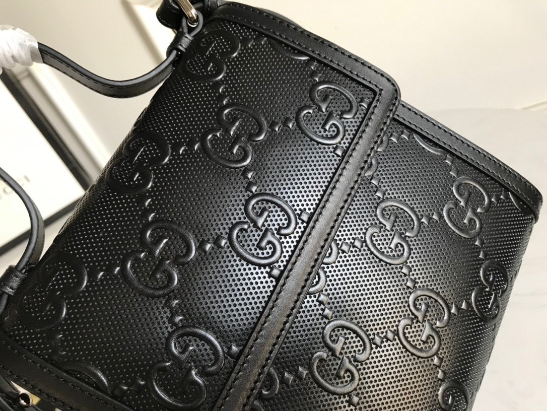 1:1 Replica Gucci GG Embossed Messenger Bag Black GG Embossed For Men 8.1in/20.5cm GG 625782 1W3AN 1000465 - Image 10