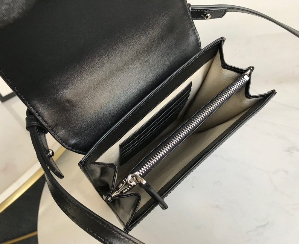 1:1 Replica Gucci GG Embossed Messenger Bag Black GG Embossed For Men 8.1in/20.5cm GG 625782 1W3AN 1000465