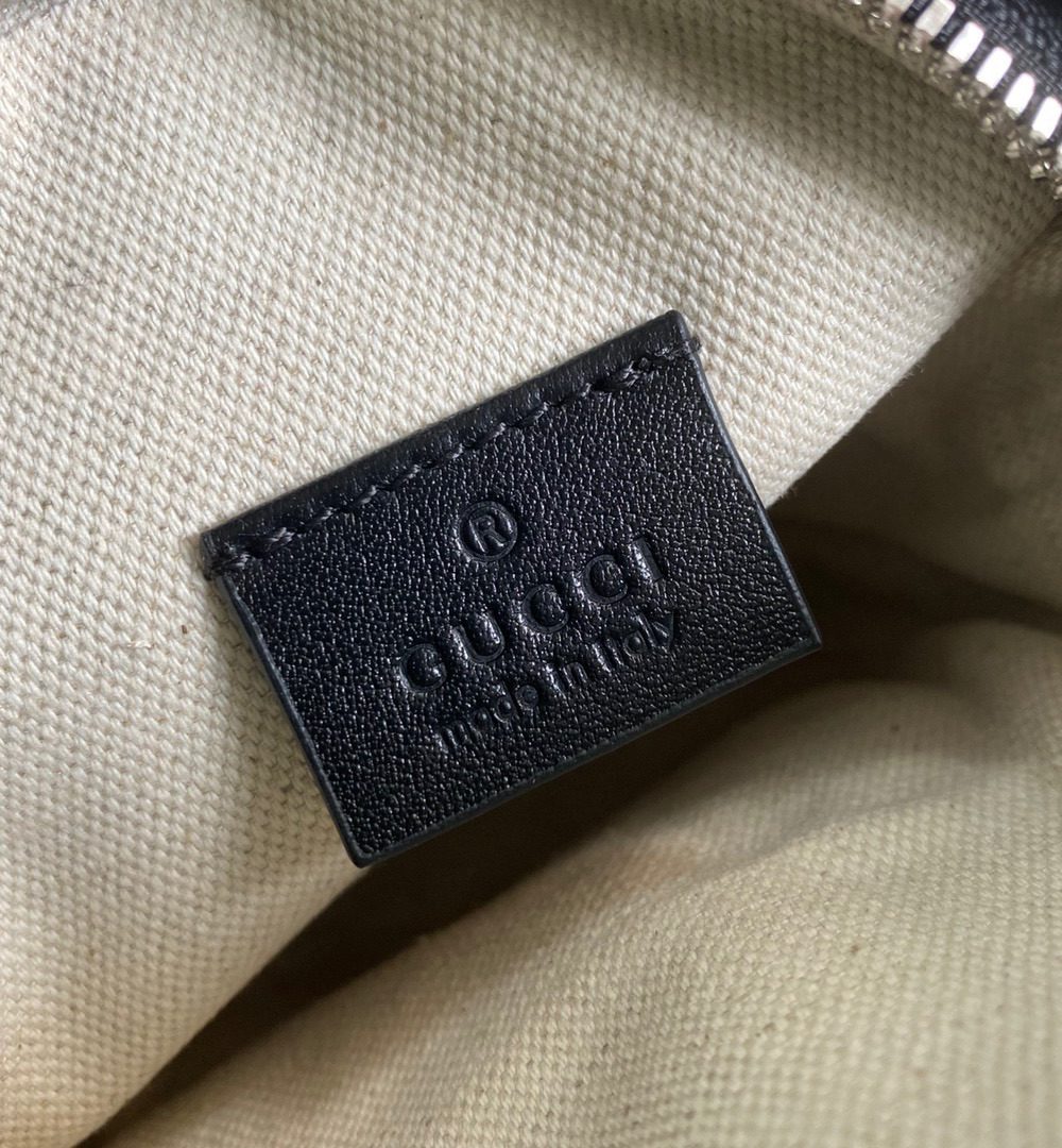1:1 Replica Gucci GG Embossed Mini Bag Black GG Embossed For Men 6.7in/17cm GG 658553 1W3AN 1000