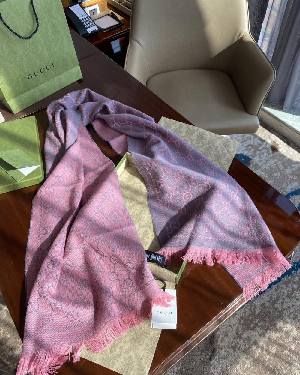 Gucci GG Lamé Lacquard Stole Scarf Pink 71in/180cm 