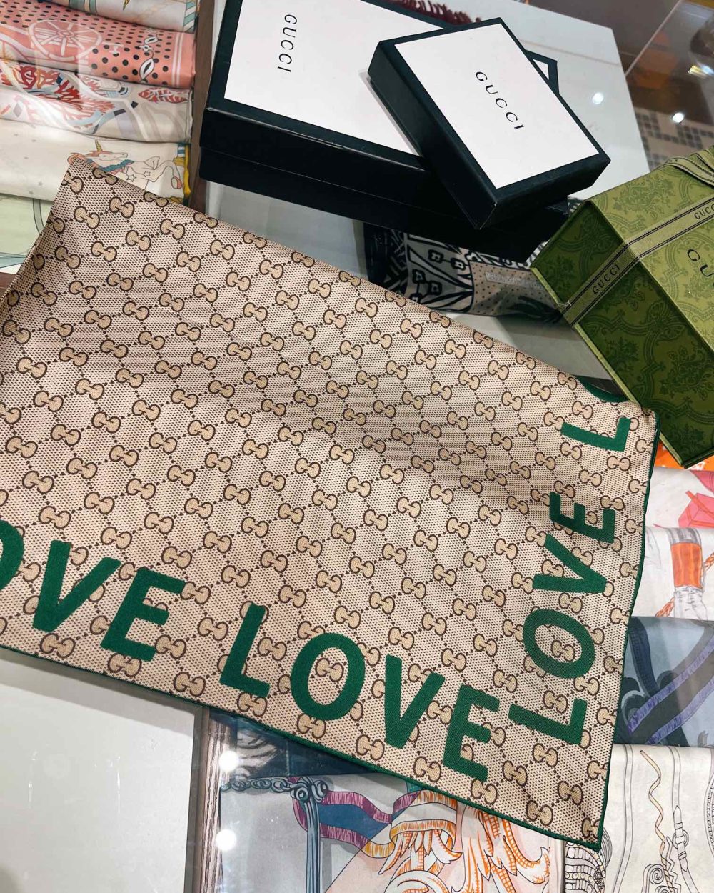 Gucci GG 'Love' Print silk Beige and Green Scarf 90cm/35in 
