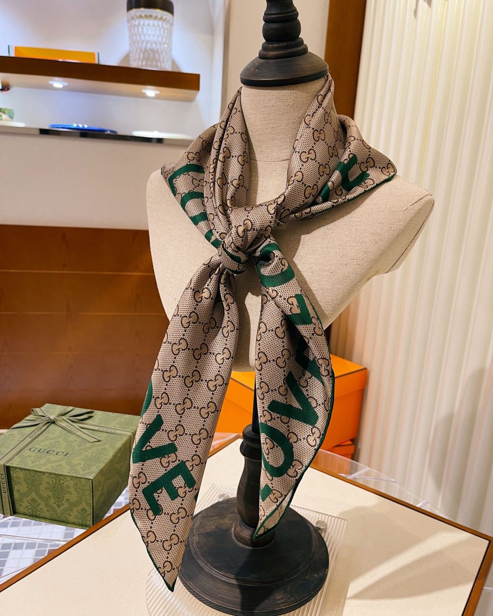 Gucci GG 'Love' Print silk Beige and Green Scarf 90cm/35in 