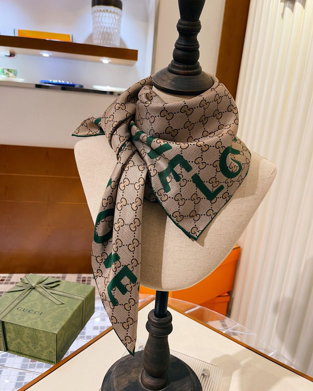 Gucci GG 'Love' Print silk Beige and Green Scarf 90cm/35in 