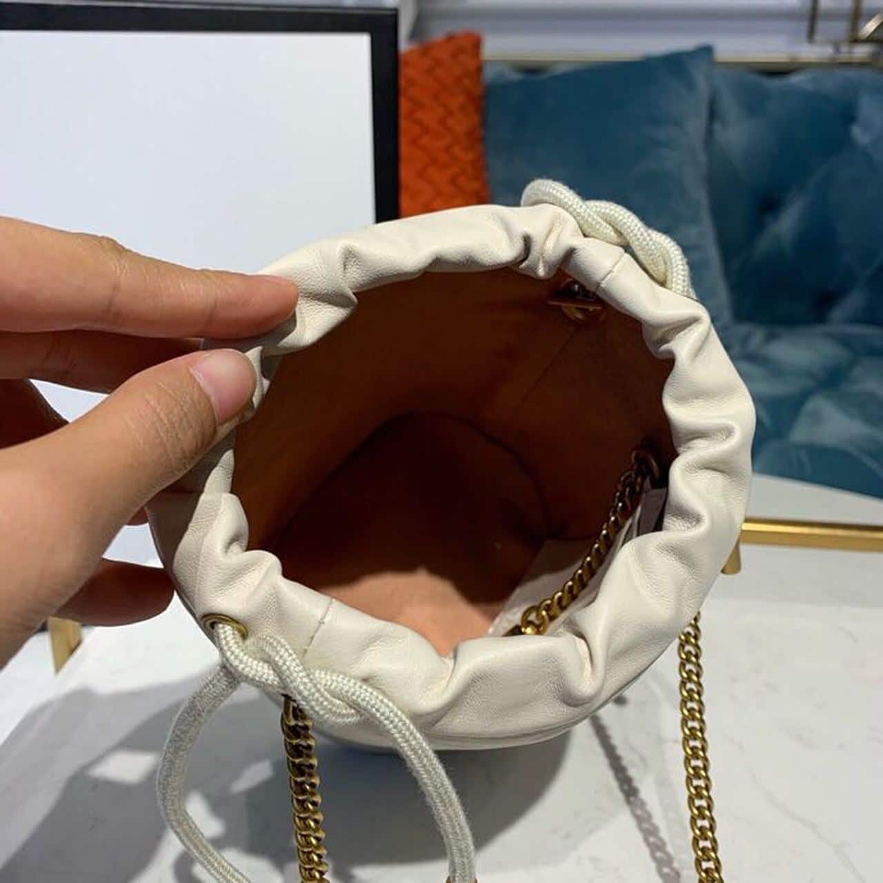 1:1 Replica Gucci GG Marmont Mini Bucket Bag White Matelassé Chevron For Women 6in/13cm GG 575163 DTDRT 9022 - Image 7