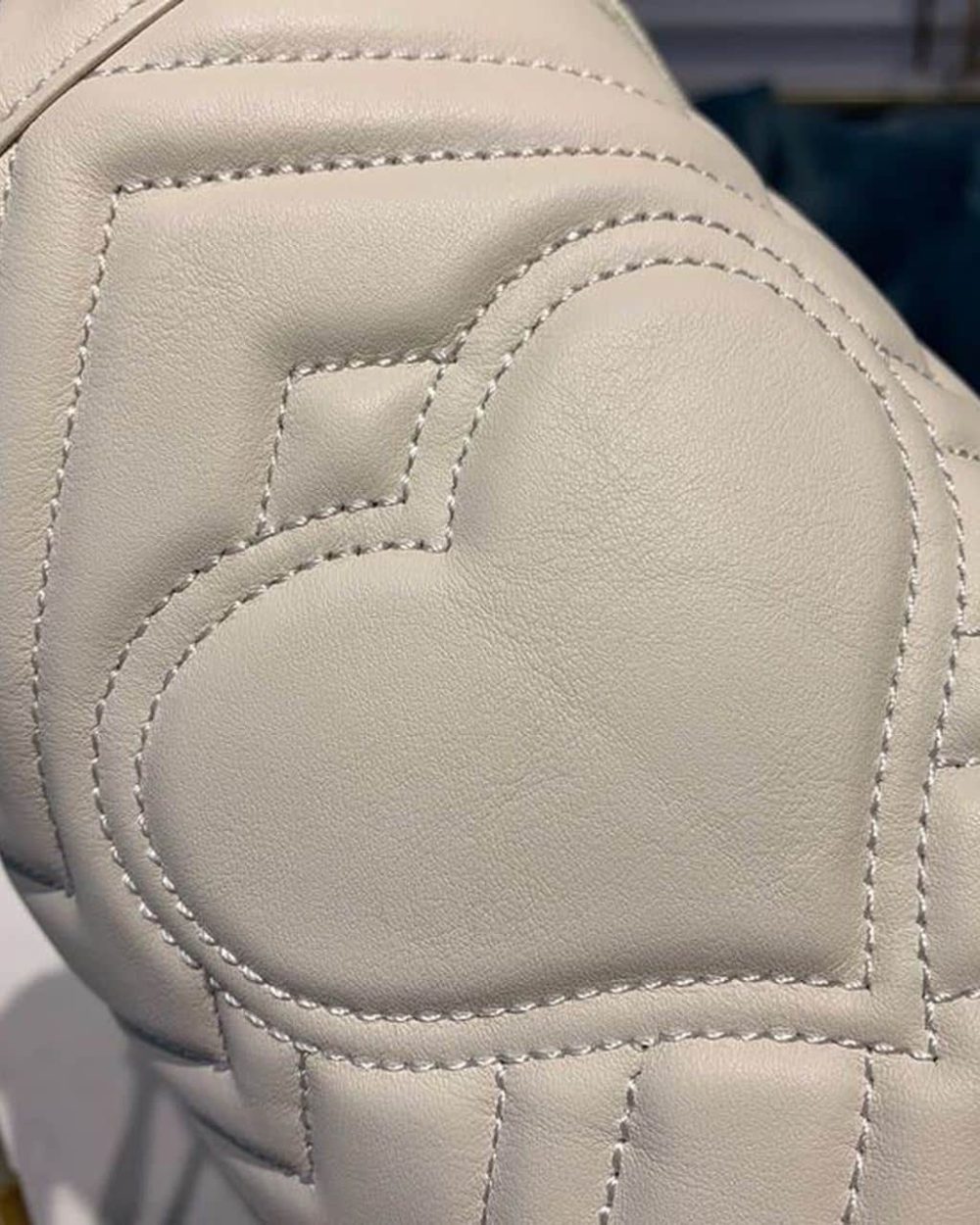 1:1 Replica Gucci GG Marmont Mini Bucket Bag White Matelassé Chevron For Women 6in/13cm GG 575163 DTDRT 9022