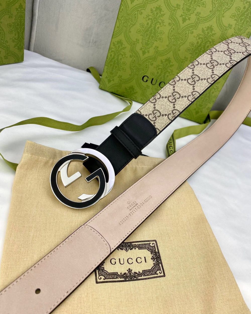 1:1 Replica Gucci GG Supreme Belt With Interlocking G Buckle Beige/Ebony GG Supreme And Black For Women, Women Belt
