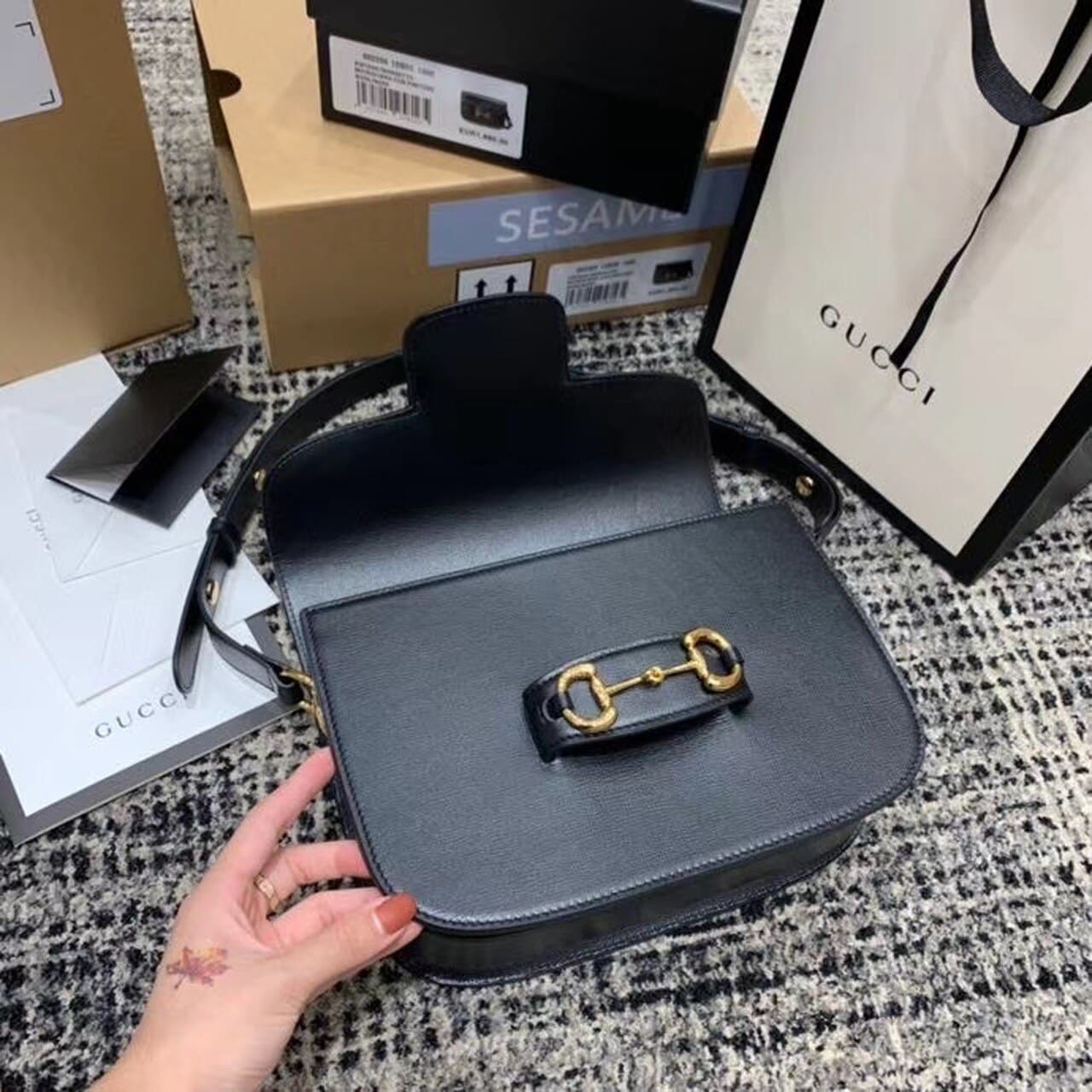 1:1 Replica Gucci Horsebit 1955 Shoulder Bag Black Textured With A Vintage Effect For Women 9.8in/25cm GG 602204 1DB0G 1000 - Image 13
