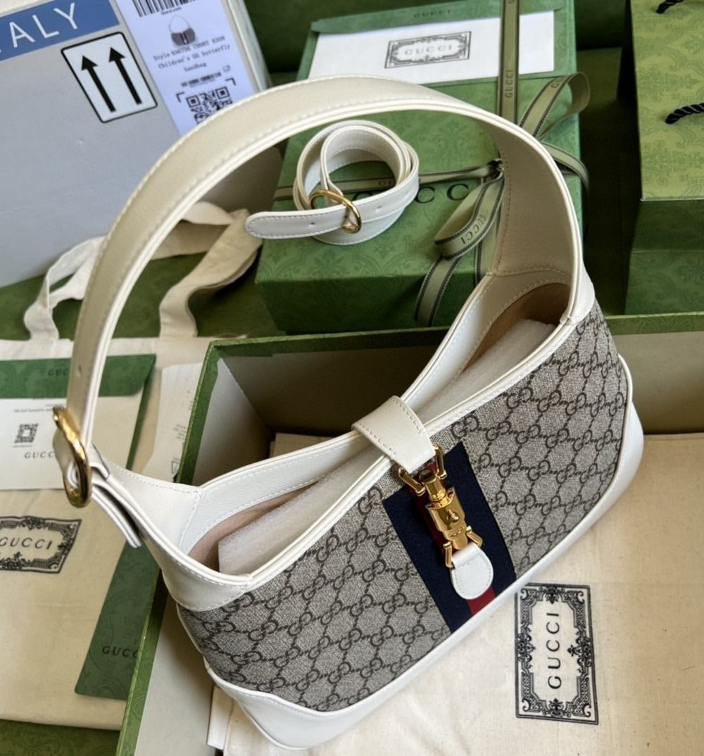 1:1 Replica Gucci Jackie 1961 Small Shoulder Bag Beige And Ebony GG Supreme Canvas For Women 11in/28cm 636706 HUHHG 9794