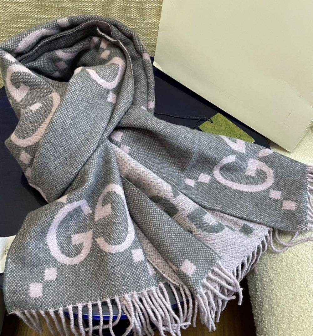 Gucci Jacquard Grey Scarf 180cm/71in 