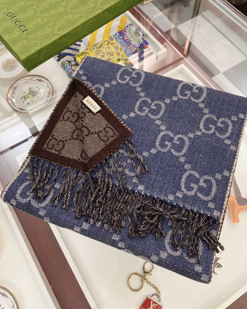 Gucci Jacquard Pattern Knit With Tassels Navy and Brown 190cm/75in 676610 3G200 4165