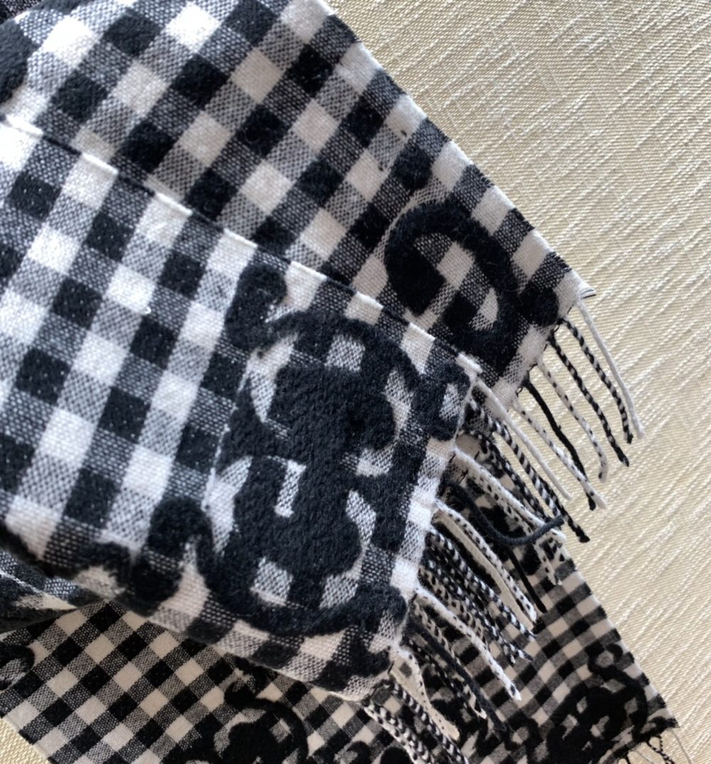 Gucci Jacquard Wool Scarf Dark Blue and Ivory Scarf 220cm/86.7in 644365 4G718 4178 