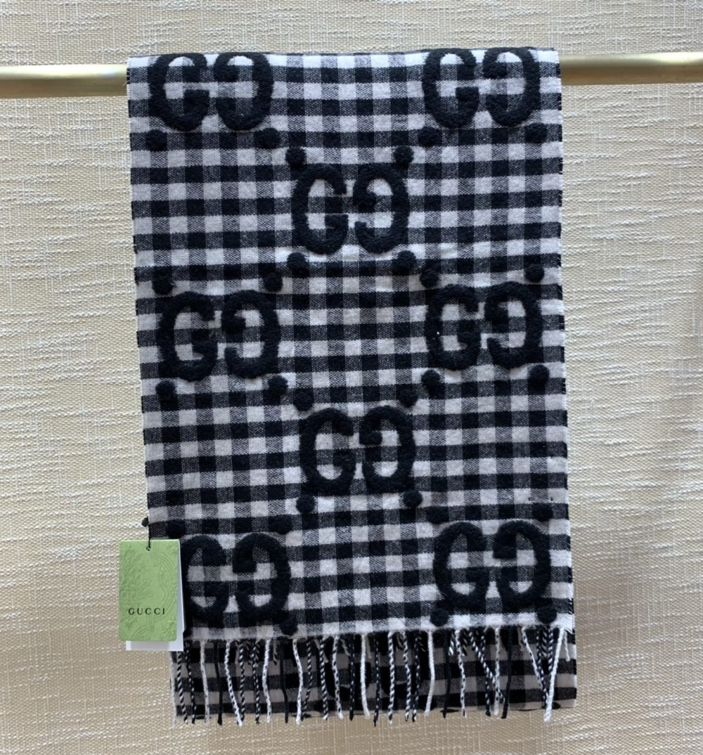 Gucci Jacquard Wool Scarf Dark Blue and Ivory Scarf 220cm/86.7in 644365 4G718 4178 