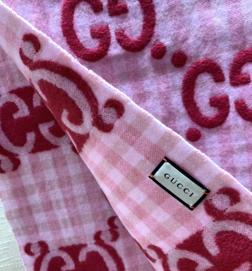 Gucci Jacquard Wool Scarf Pink and Ivory Scarf 220cm/86.7in 644365 3GA69 5878 
