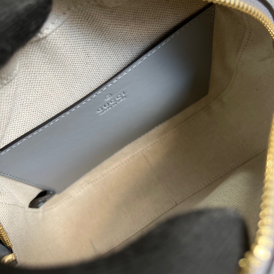 1:1 Replica Gucci Matelasse Shoulder Bag Grey For Women, Women's Bags 8.5in/22cm GG 702234 UM8HG 1563 - Image 3