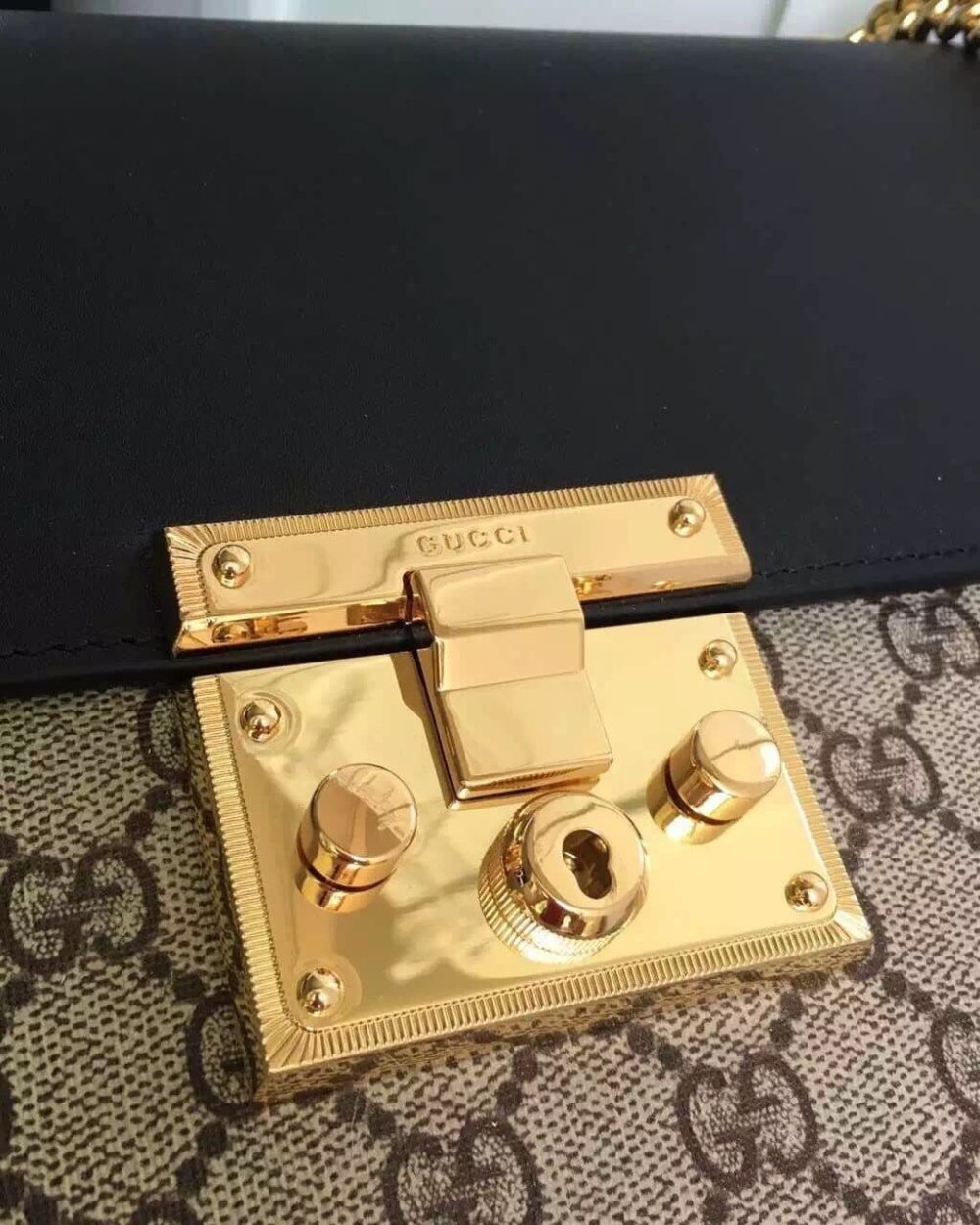 1:1 Replica Gucci Padlock Medium GG Shoulder Bag Beige/Ebony Supreme Canvas For Women, Women's Handbags, Crossbody Bags 12in/30cm GG 409486