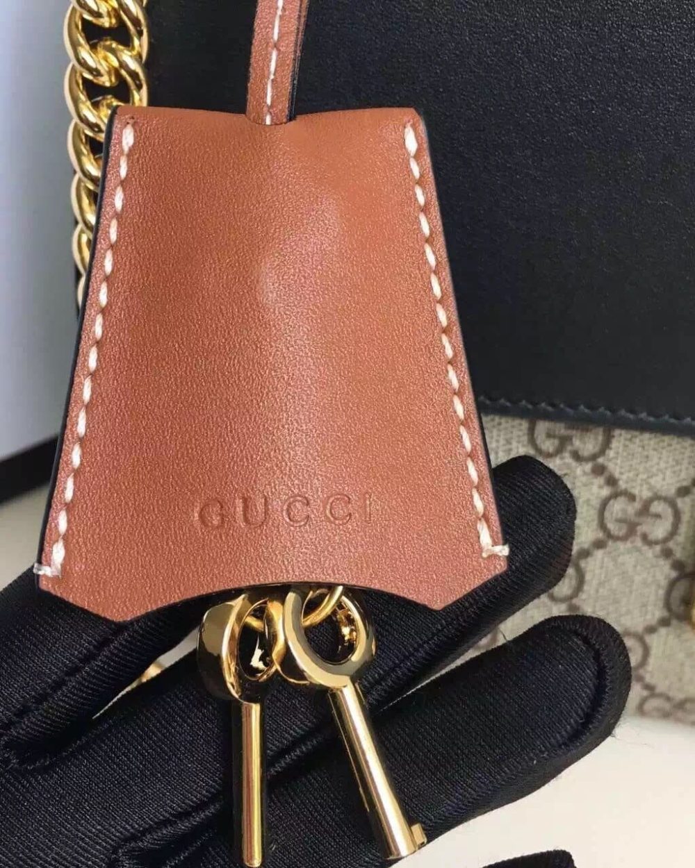 1:1 Replica Gucci Padlock Medium GG Shoulder Bag Beige/Ebony Supreme Canvas For Women, Women's Handbags, Crossbody Bags 12in/30cm GG 409486