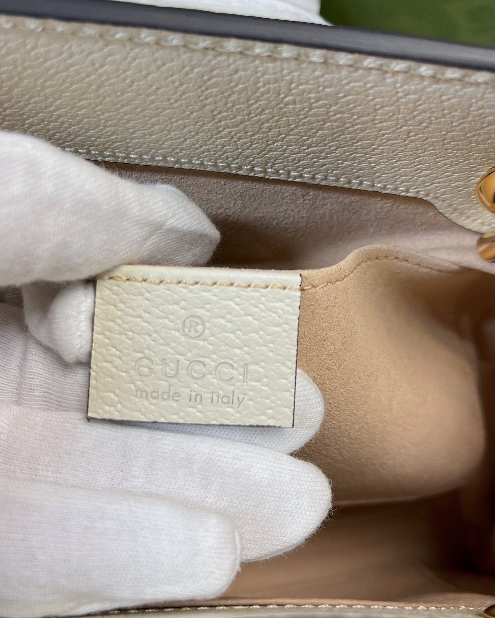 1:1 Replica Gucci Padlock Small Gucci Strawberry Shoulder Bag Beige For Women, Women's Bags 10in/26cm GG