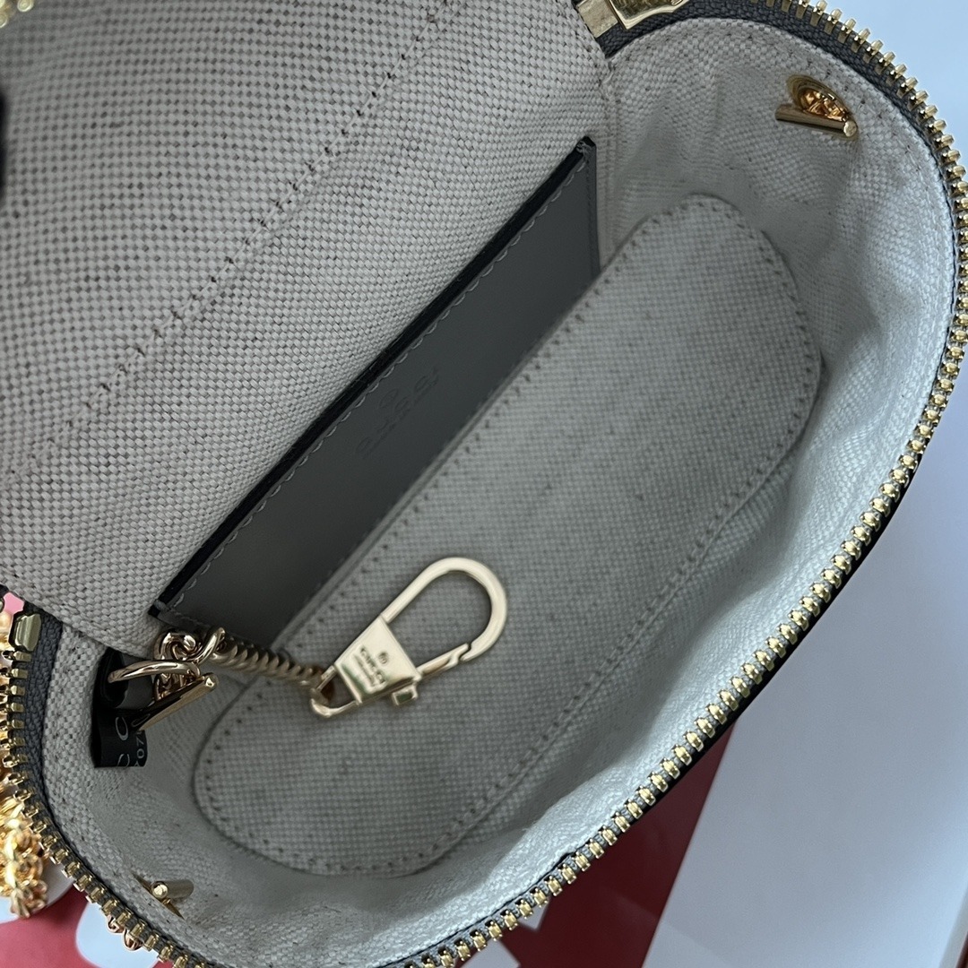 1:1 Replica Gucci Quilted GG Mini Handbag Gray For Women, Women's Bags 6.3in/16cm GG 723770 UM8IG 1275 - Image 2