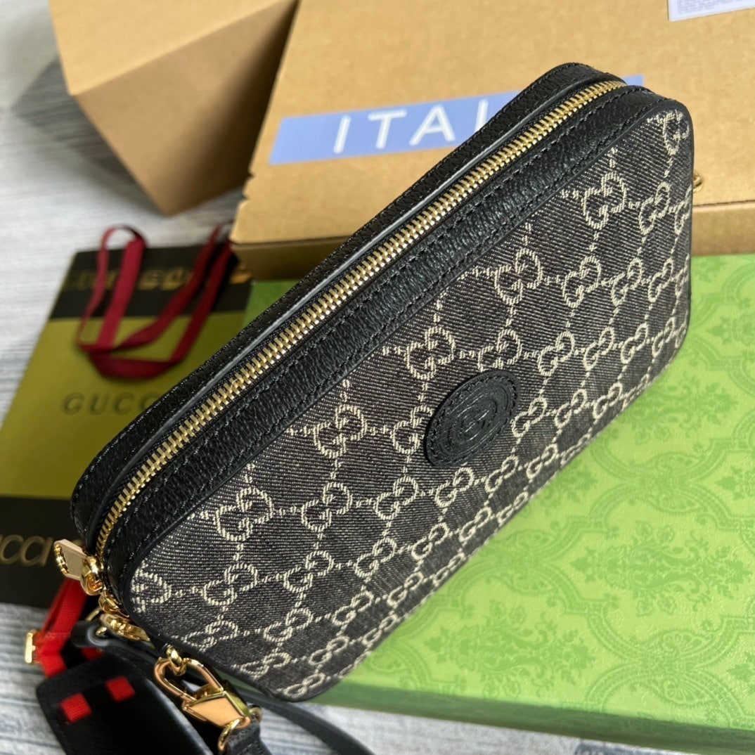 1:1 Replica Gucci Shoulder Bag With Interlocking G Black And White GG Supreme Canvas For Women 9.6in/24.5cm GG - Image 4