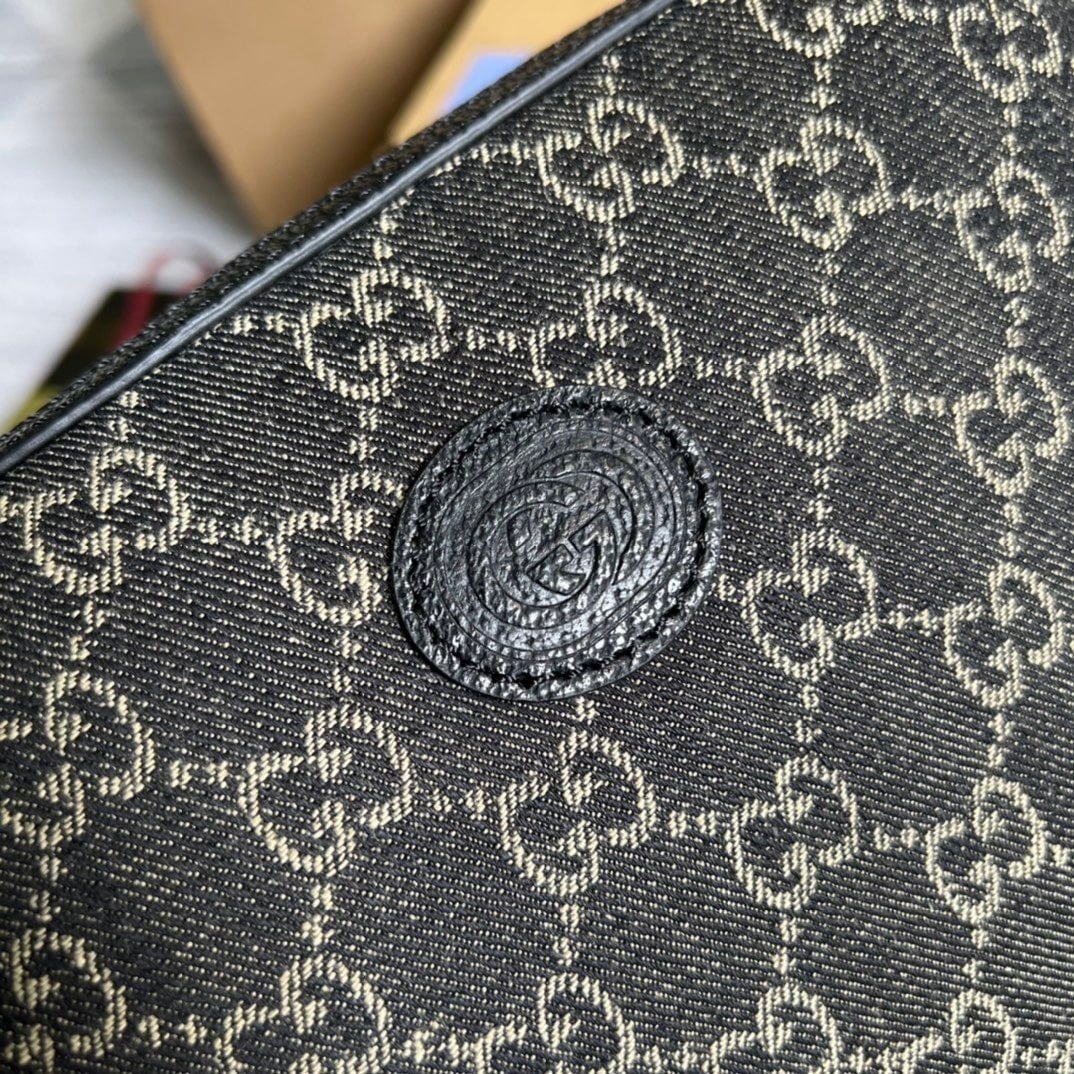 1:1 Replica Gucci Shoulder Bag With Interlocking G Black And White GG Supreme Canvas For Women 9.6in/24.5cm GG - Image 3