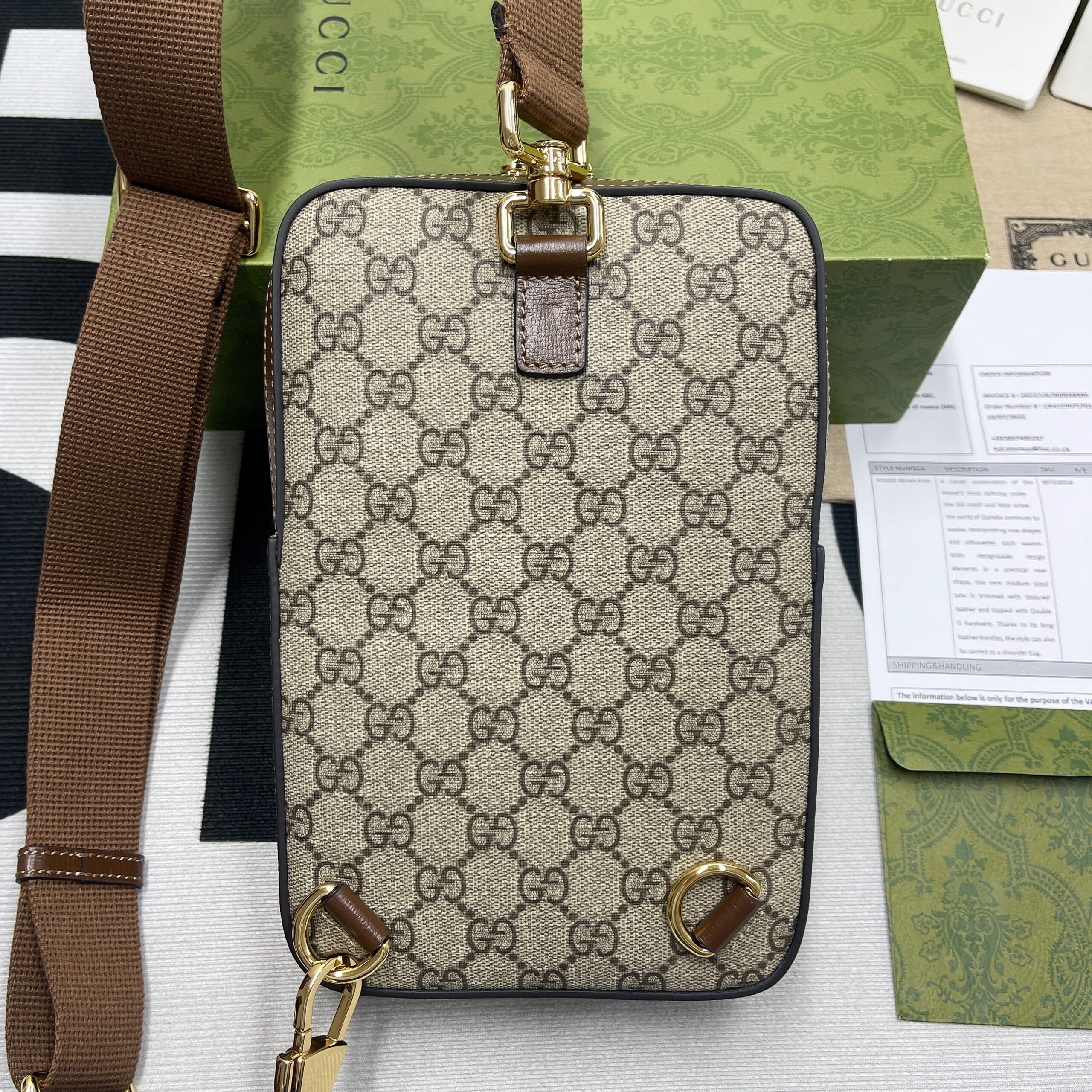 1:1 Replica Gucci Sling Backpack With Interlocking G Beige And Ebony GG Supreme Canvas For Men 9.4in/24cm GG 696016 92THG 8563 - Image 4