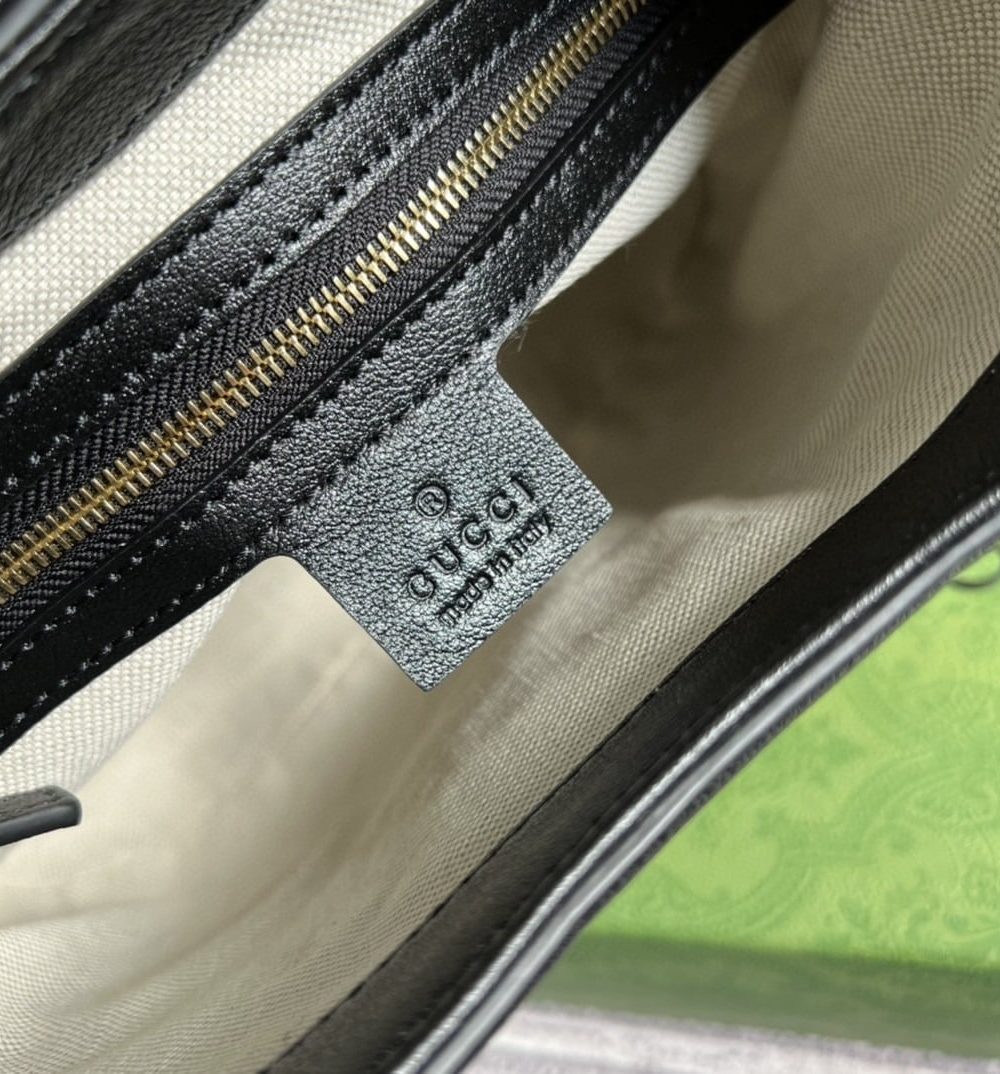 1:1 Replica Gucci Small GG Shoulder Bag White Debossed For Women 9.8in/25cm 675788 GG UD9AX 9099