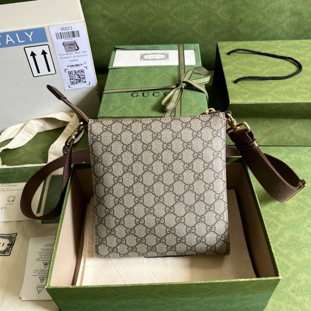 1:1 Replica Gucci Supreme Messenger Bag Beige And Ebony GG Supreme Canvas For Women 9.3in/23.5cm GG 681021 92THG 8563 - Image 2