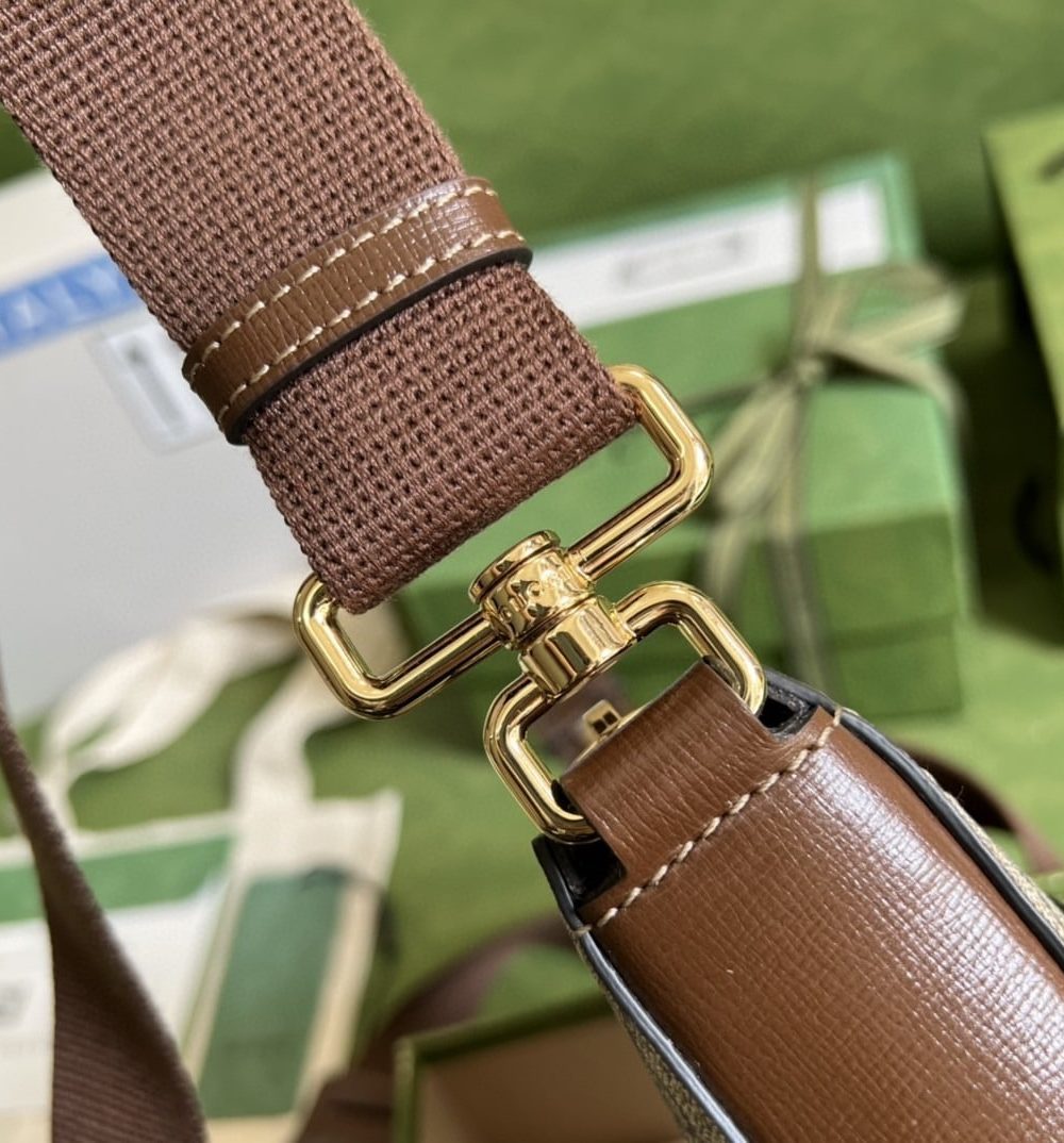 1:1 Replica Gucci Supreme Messenger Bag Beige And Ebony GG Supreme Canvas For Women 9.3in/23.5cm GG 681021 92THG 8563