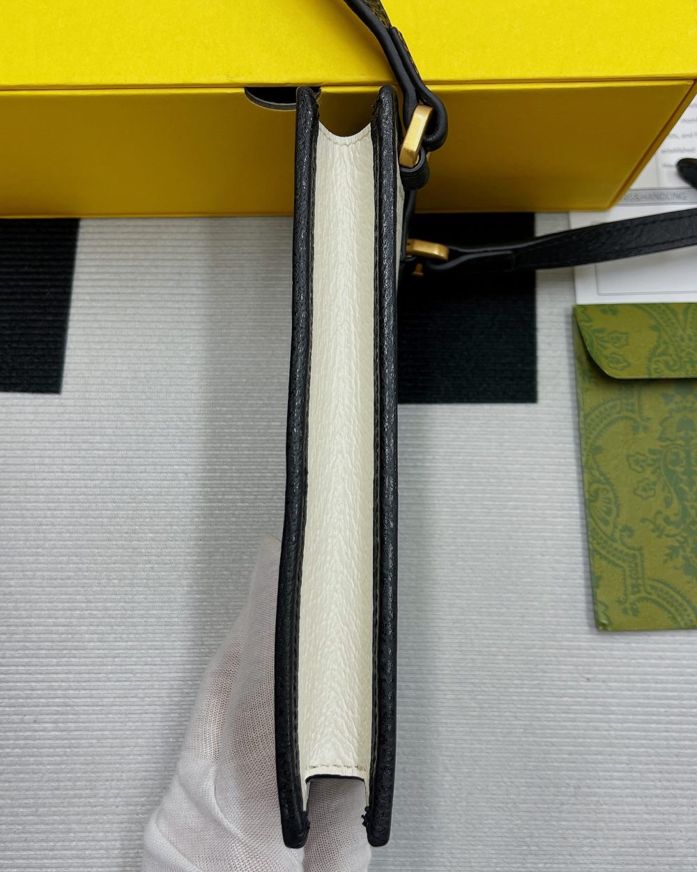 1:1 Replica Gucci x Adidas Phone Case White For Women, Women's Bags 7.3in/18cm GG‎