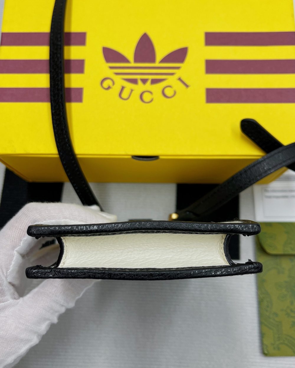 1:1 Replica Gucci x Adidas Phone Case White For Women, Women's Bags 7.3in/18cm GG‎
