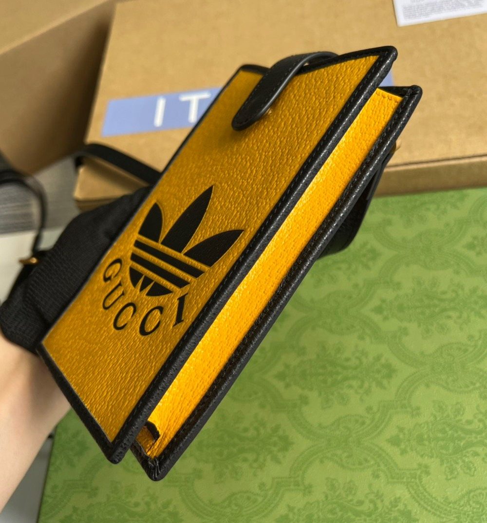 1:1 Replica Gucci x Adidas Phone Case Yellow For Women, Women's Bags 7.3in/18cm GG‎