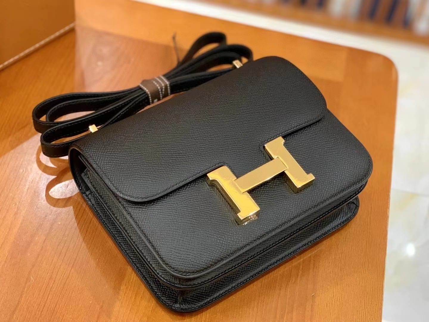 1:1 Replica Hermes Constance 23 Epsom Black For Women, Women's Handbags, Shoulder Bags 9in/23cm - Image 2