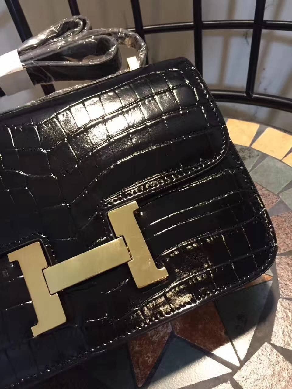 1:1 Replica Hermes Constance 24 Pattern Crocodile Black For Women, Women's Handbags, Shoulder Bag 9.4in/24cm - Image 5