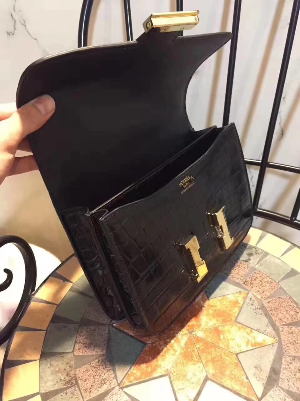 1:1 Replica Hermes Constance 24 Pattern Crocodile Black For Women, Women's Handbags, Shoulder Bag 9.4in/24cm - Image 6