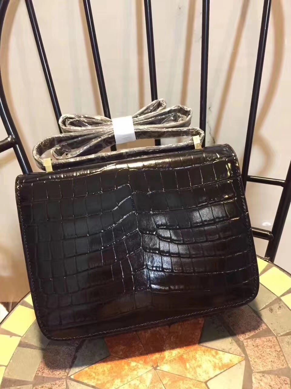1:1 Replica Hermes Constance 24 Pattern Crocodile Black For Women, Women's Handbags, Shoulder Bag 9.4in/24cm - Image 3