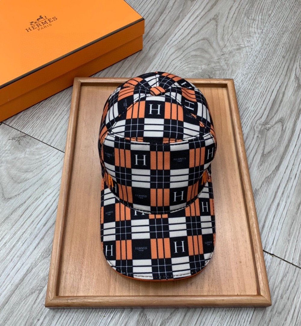 Hermes Davis H Primavera Cap Caro White/Black Hermes Cap