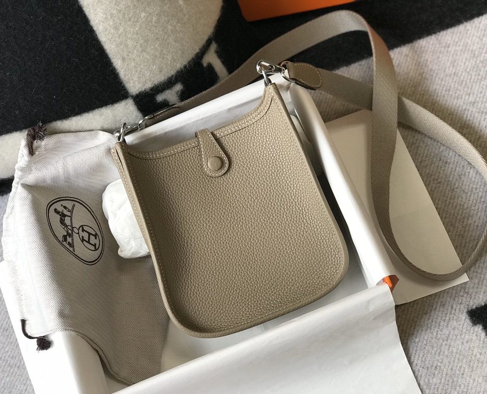 1:1 Replica Hermes Evelyne 16 Amazone Bag Greige With Silver-Toned Hardware For Women, Women's Shoulder And Crossbody Bags 6.3in/16cm