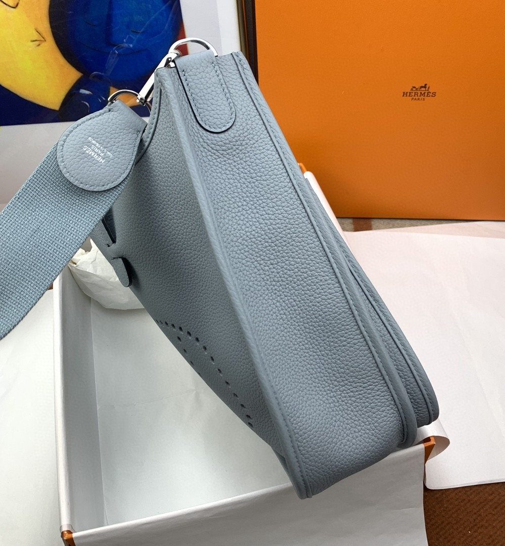 1:1 Replica Hermes Evelyne III 29 Bag Light Blue With Silver-Toned Hardware For Women, Women's Shoulder And Crossbody Bags 11.4in/29cm H056277CK18