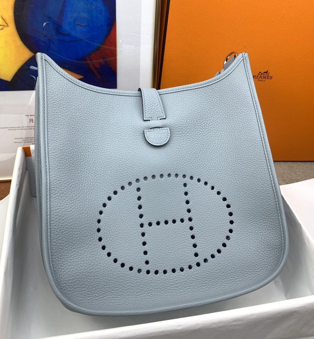 1:1 Replica Hermes Evelyne III 29 Bag Light Blue With Silver-Toned Hardware For Women, Women's Shoulder And Crossbody Bags 11.4in/29cm H056277CK18