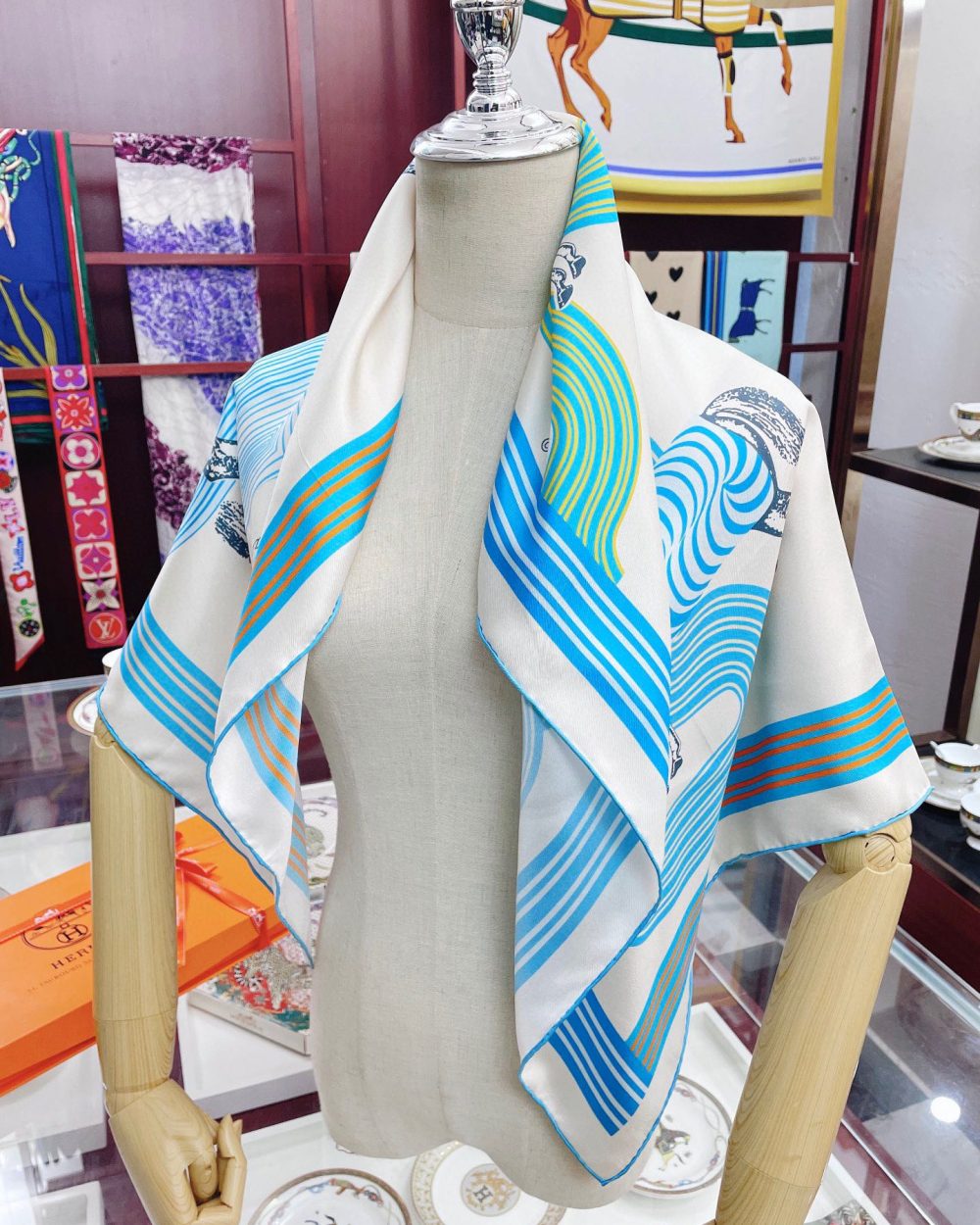 Hermes Garde-Robe Pop Detail Beige/Blue/Green Square Scarf 90cm/35in
