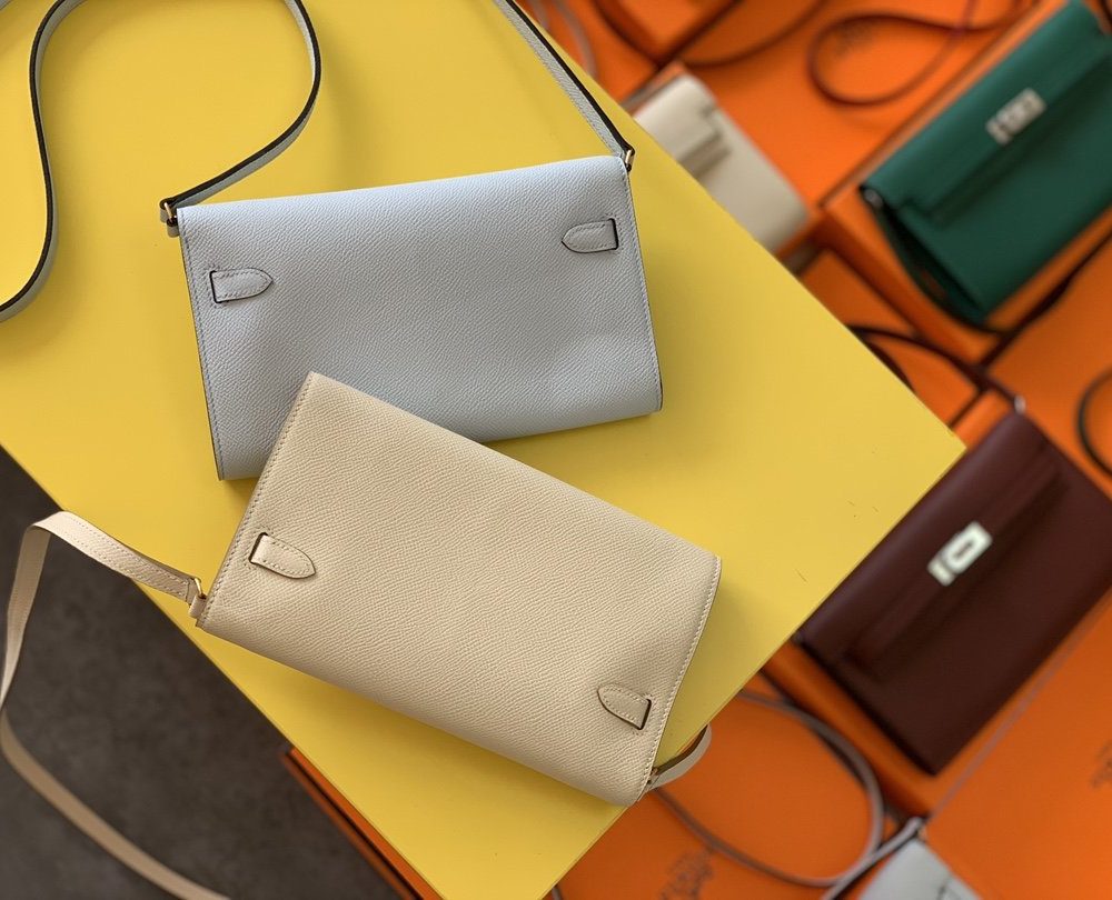 1:1 Replica Hermes Kelly Classique To Go Wallet  21cm/8.3in Gold Toned Hardware For Women Cream