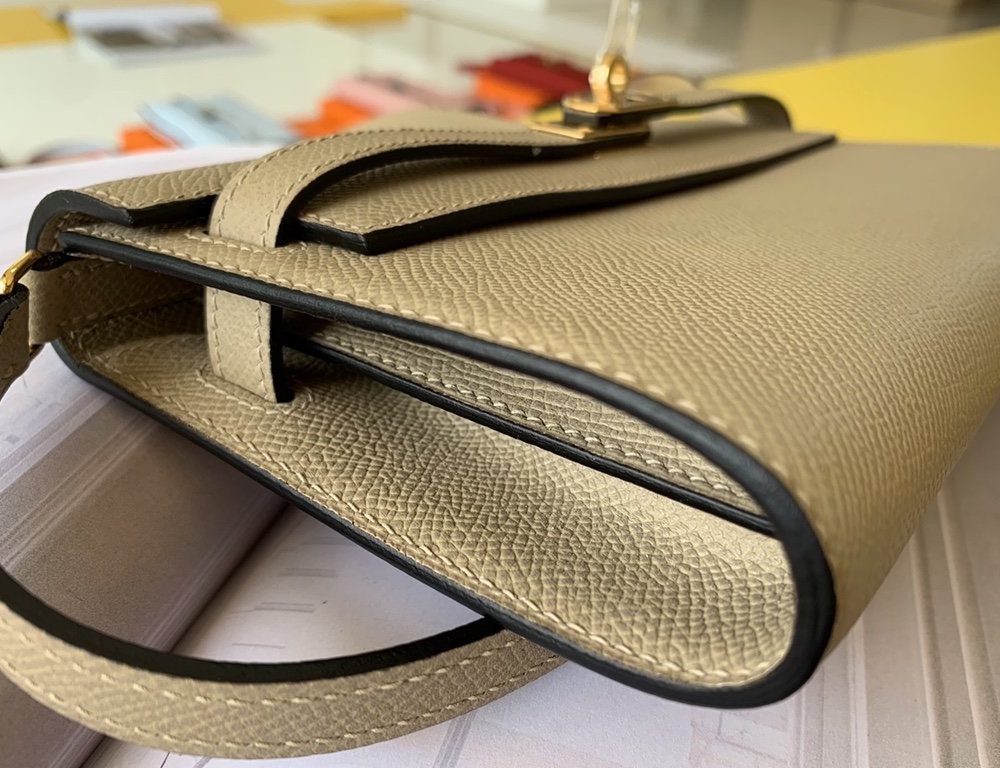 1:1 Replica Hermes Kelly Classique To Go Wallet  21cm/8.3in Gold Toned Hardware For Women Cream