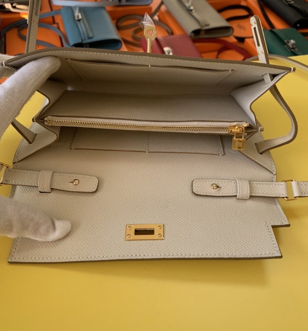 1:1 Replica Hermes Kelly Classique To Go Wallet  21cm/8.3in Gold Toned Hardware For Women Cream