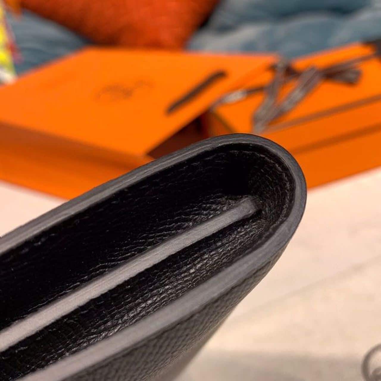 1:1 Replica Hermes Kelly Wallet To Go Woc Black With Gold Toned Hardware Bag For Women 8.2in/21cm - Image 9