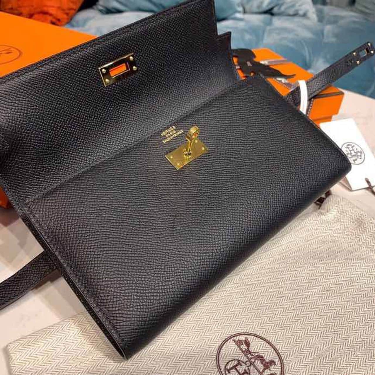1:1 Replica Hermes Kelly Wallet To Go Woc Black With Gold Toned Hardware Bag For Women 8.2in/21cm - Image 10