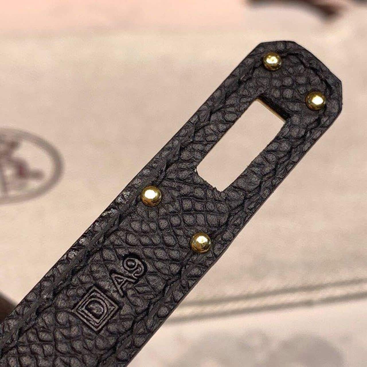 1:1 Replica Hermes Kelly Wallet To Go Woc Black With Gold Toned Hardware Bag For Women 8.2in/21cm - Image 14