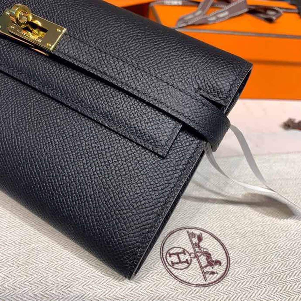 1:1 Replica Hermes Kelly Wallet To Go Woc Black With Gold Toned Hardware Bag For Women 8.2in/21cm - Image 7