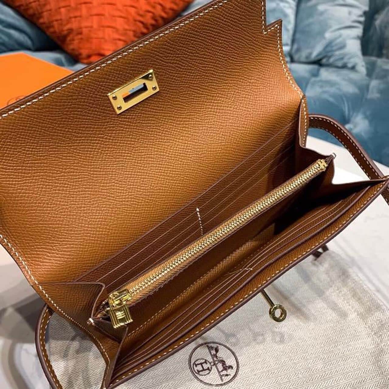 1:1 Replica Hermes Kelly Wallet To Go Woc Brown With Gold Toned Hardware Bag For Women 8.2in/21cm - Image 13