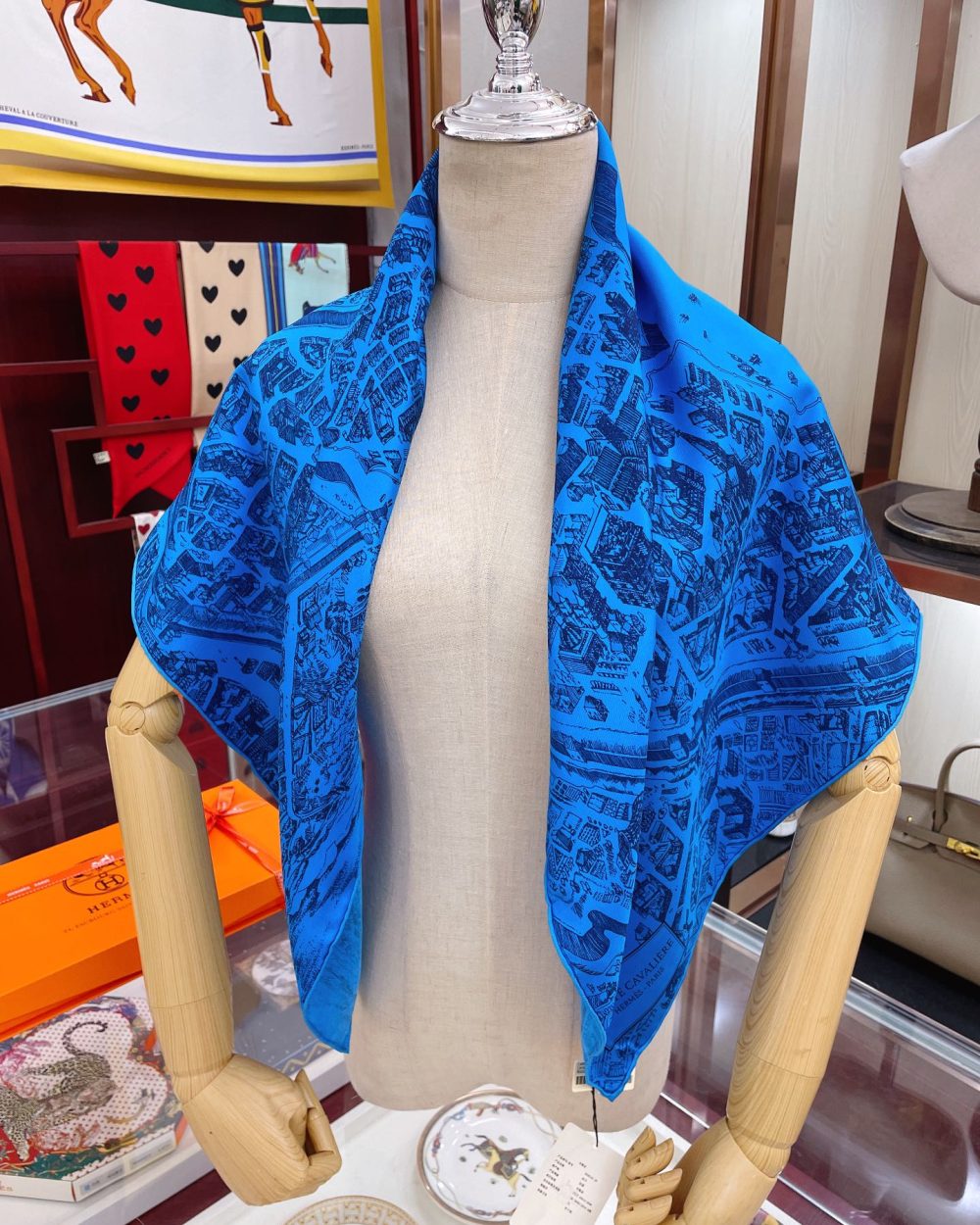 Hermes La Cite Cavalerie 2019 Octave Marsal Dark Blue 90cm/35in H003373S 04.